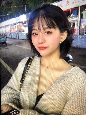 南京一个小巧可爱妹子